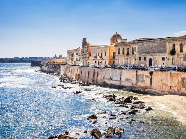 In de buurt: Siracusa
