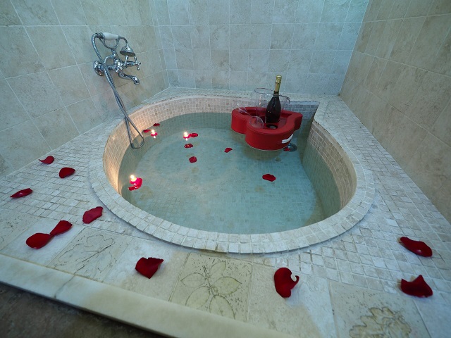 Kamer October